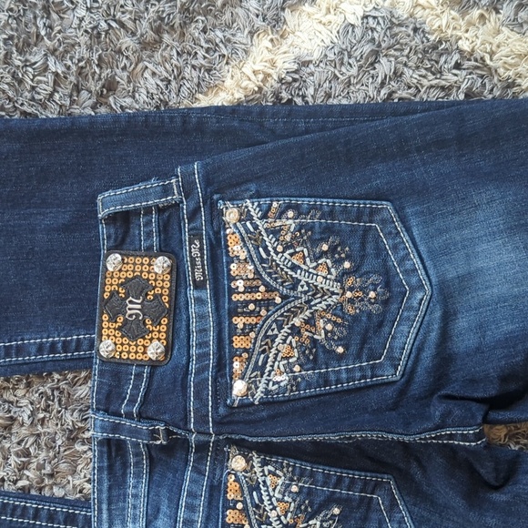 Miss Me Dark Wash Signature Boot Cut Embellished Sequin Denim Jean Size 27" - Picture 2 of 7